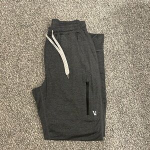 Vuori Joggers